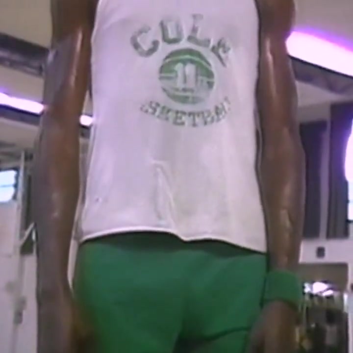 幼鯊高中時期的奧尼爾長這樣身體極為精壯