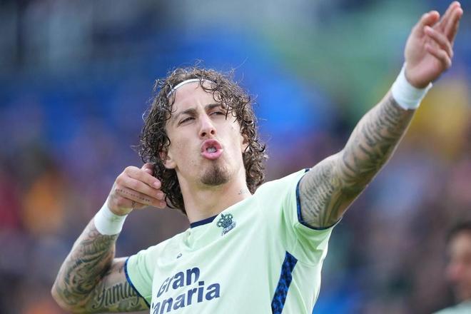 圖片報：萊、羅退，多特近簽法比奧-席爾瓦。