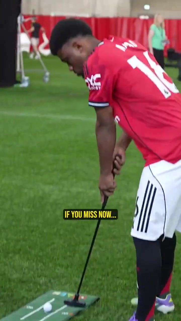 B費更新社媒幸運的是阿瑪?shù)碌淖竽_不像左手那樣