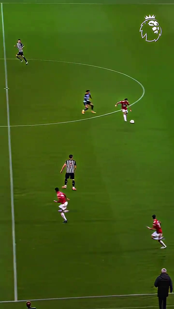 那時充滿無限希望現(xiàn)在的曼聯(lián)還能看到這樣的防守反擊嗎