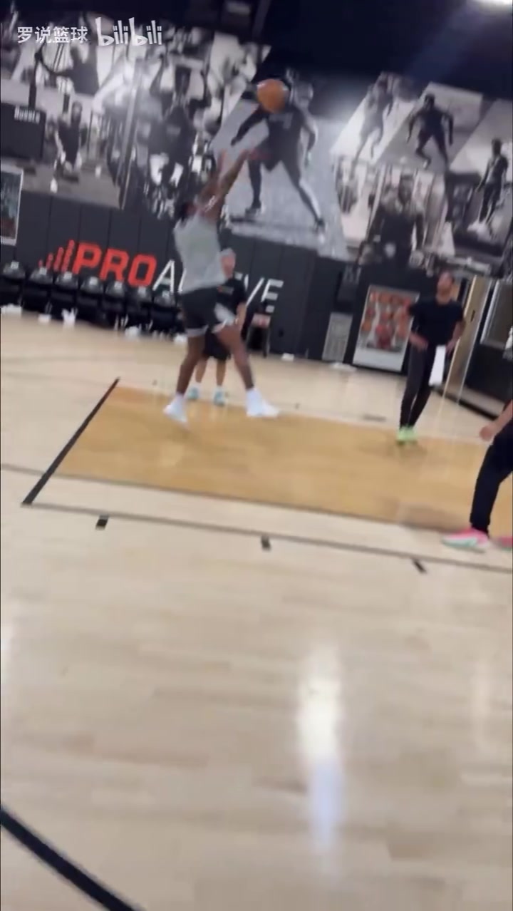 杰倫-格林最新訓(xùn)練視頻苦練中距離新賽季他能在太陽爆發(fā)嗎