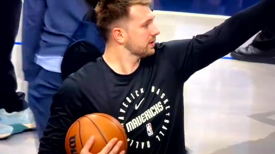 真會(huì)玩啊東契奇和萊夫利這球賭了10萬(wàn)美金