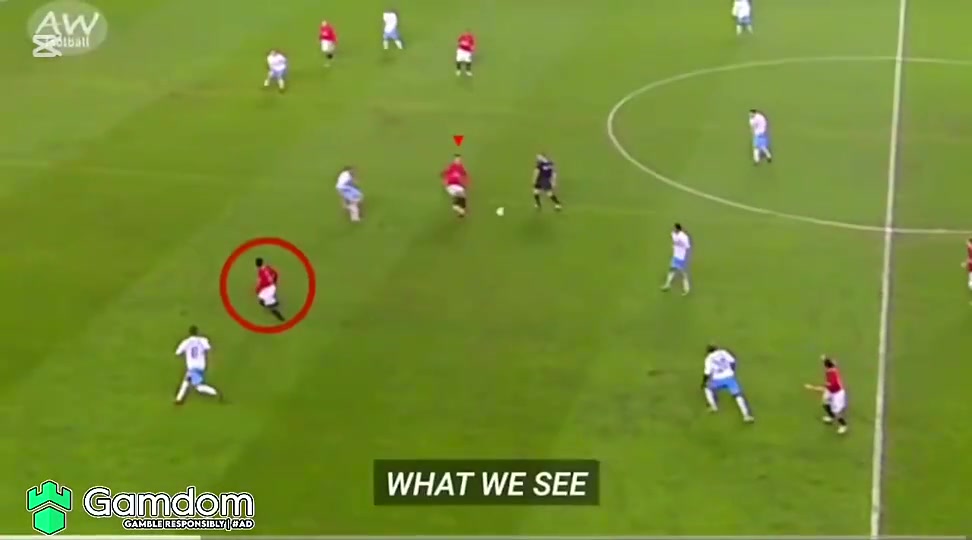 C羅仍然欠我們解釋他為什么沒有看魯尼就傳球