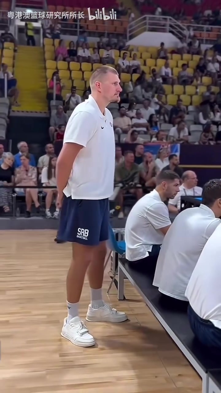 慈眉善目虛假的約基奇vs真實的約基奇這個瘦弱的人會打球嗎