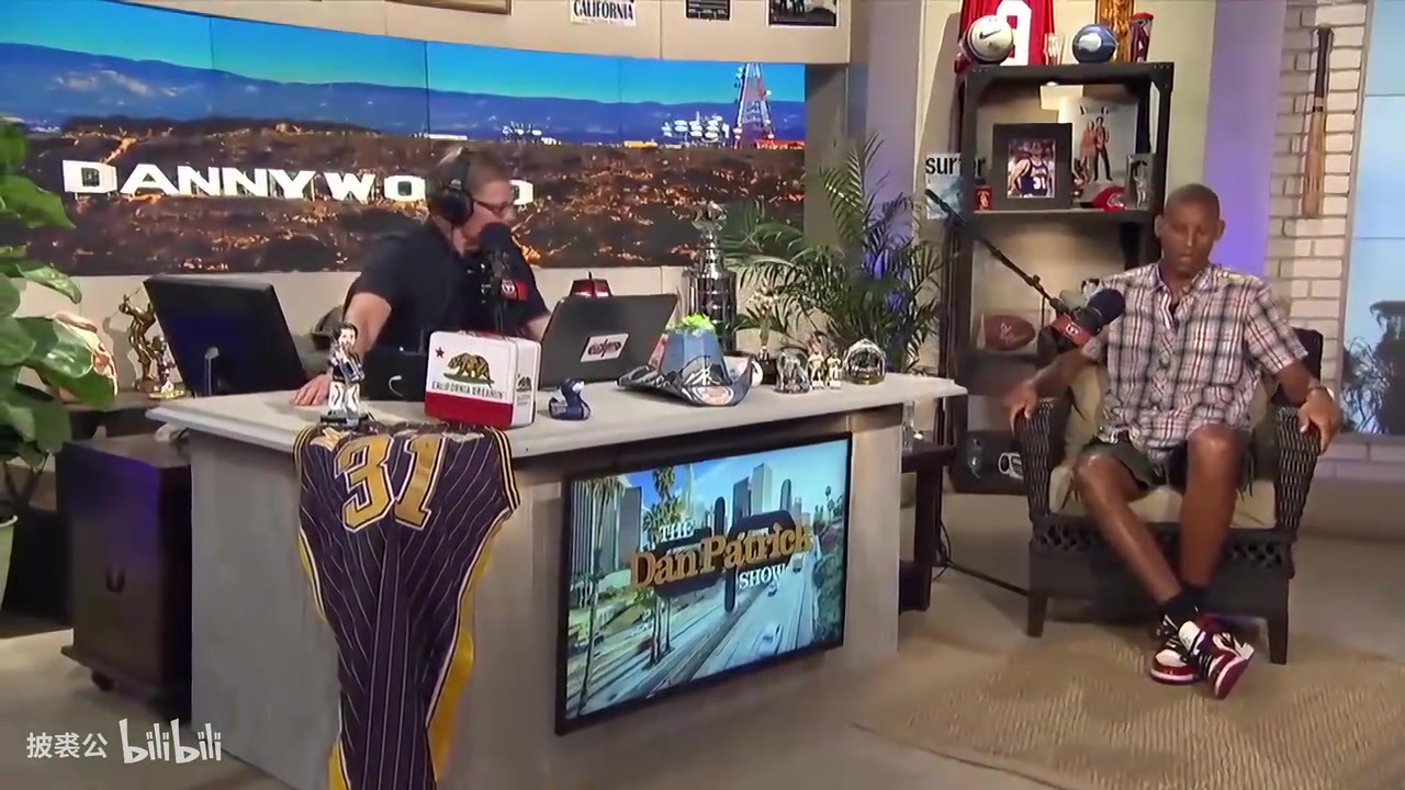 巔峰伯德和詹姆斯你選誰雷吉米勒伯德他在當年就能場均30分