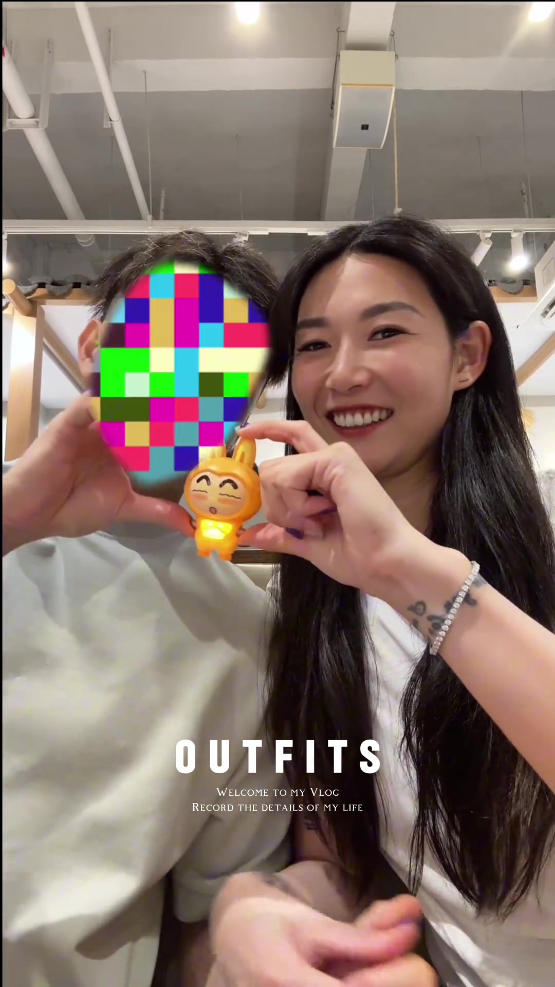 楊莉娜七夕疑似曬對(duì)象合影網(wǎng)友紛紛猜測(cè)戴偉浚