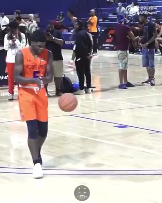 愛德華茲大學時期這表現妥妥的狀元秀啊