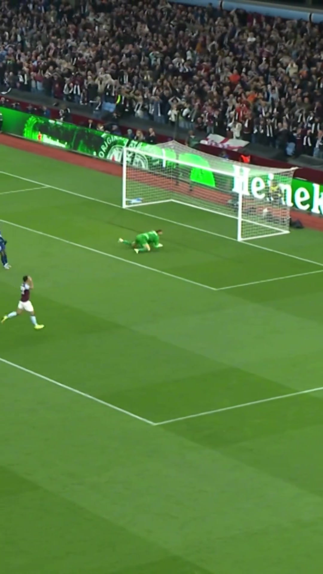 藍(lán)月亮新的守護(hù)神給你歐冠冠軍級(jí)守護(hù)