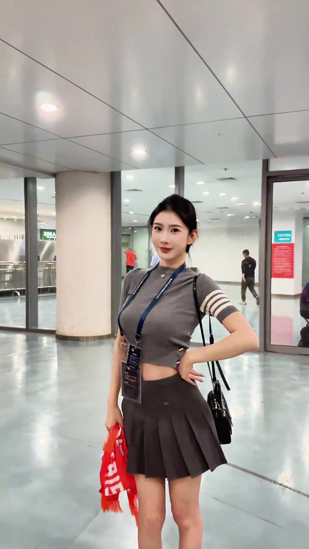 看爽了6-0大勝泰山美女球迷直呼爽