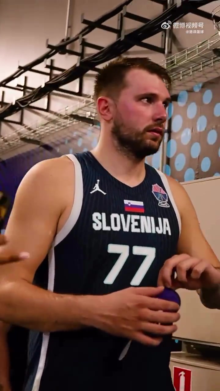 不容易啊單核爆砍42分1助攻后東契奇為斯洛文尼亞貼上國旗