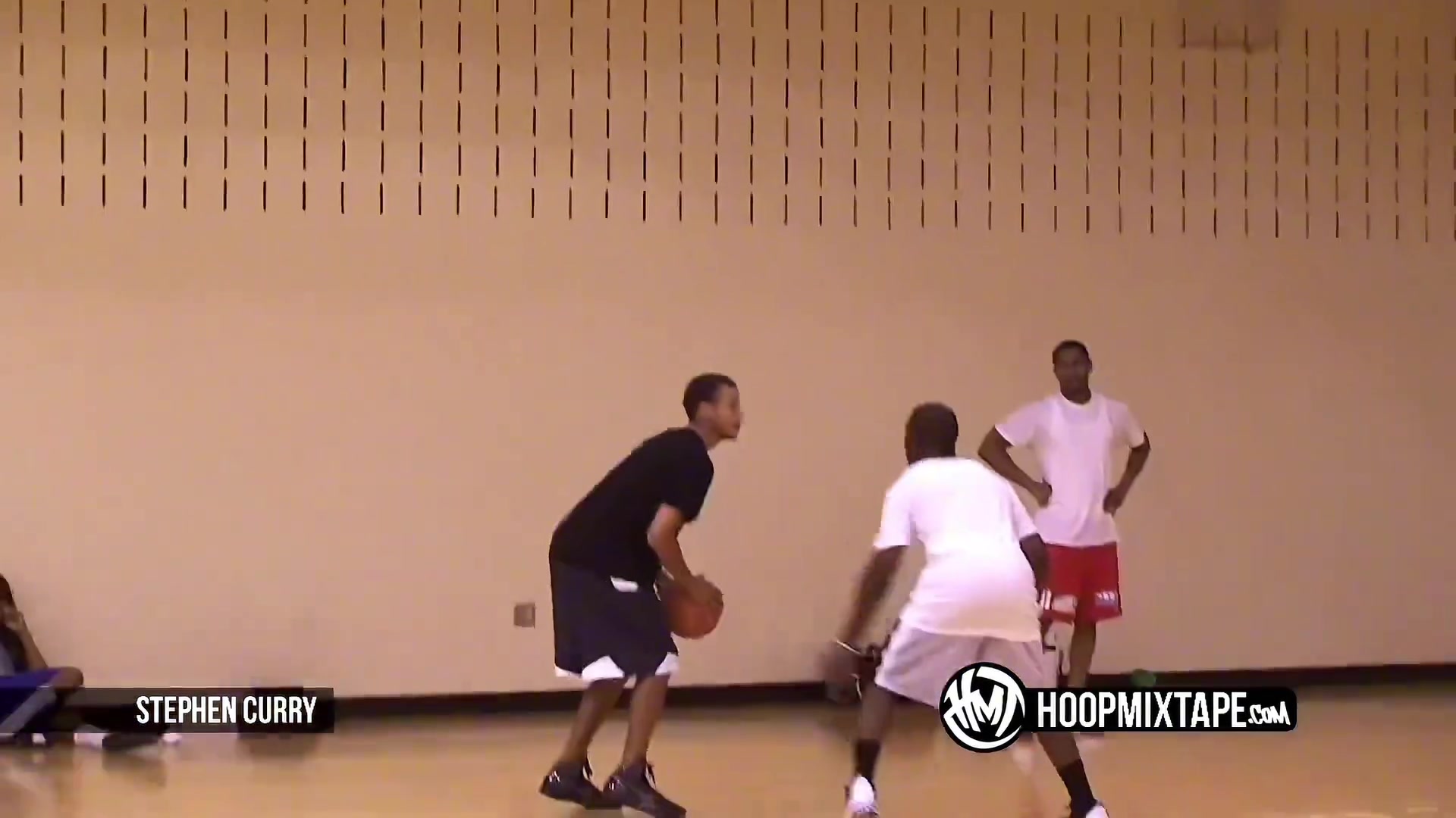 年輕庫里1v1對陣巔峰保羅彼此都防不住對方啊