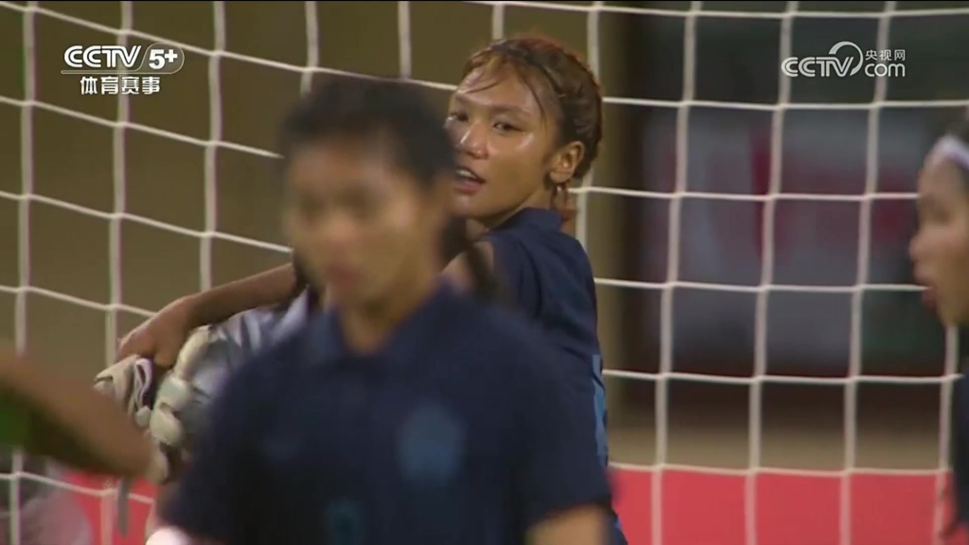 殘忍比分直接讓妹紙崩潰賽后柬埔寨門(mén)將傷心流淚