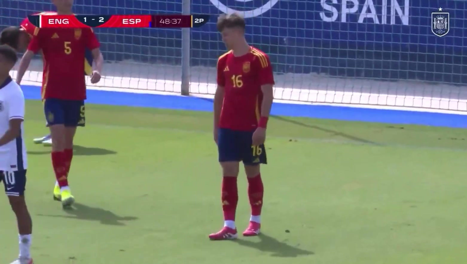 阿森納15歲天才小將道曼面對西班牙U19突破造點(diǎn)