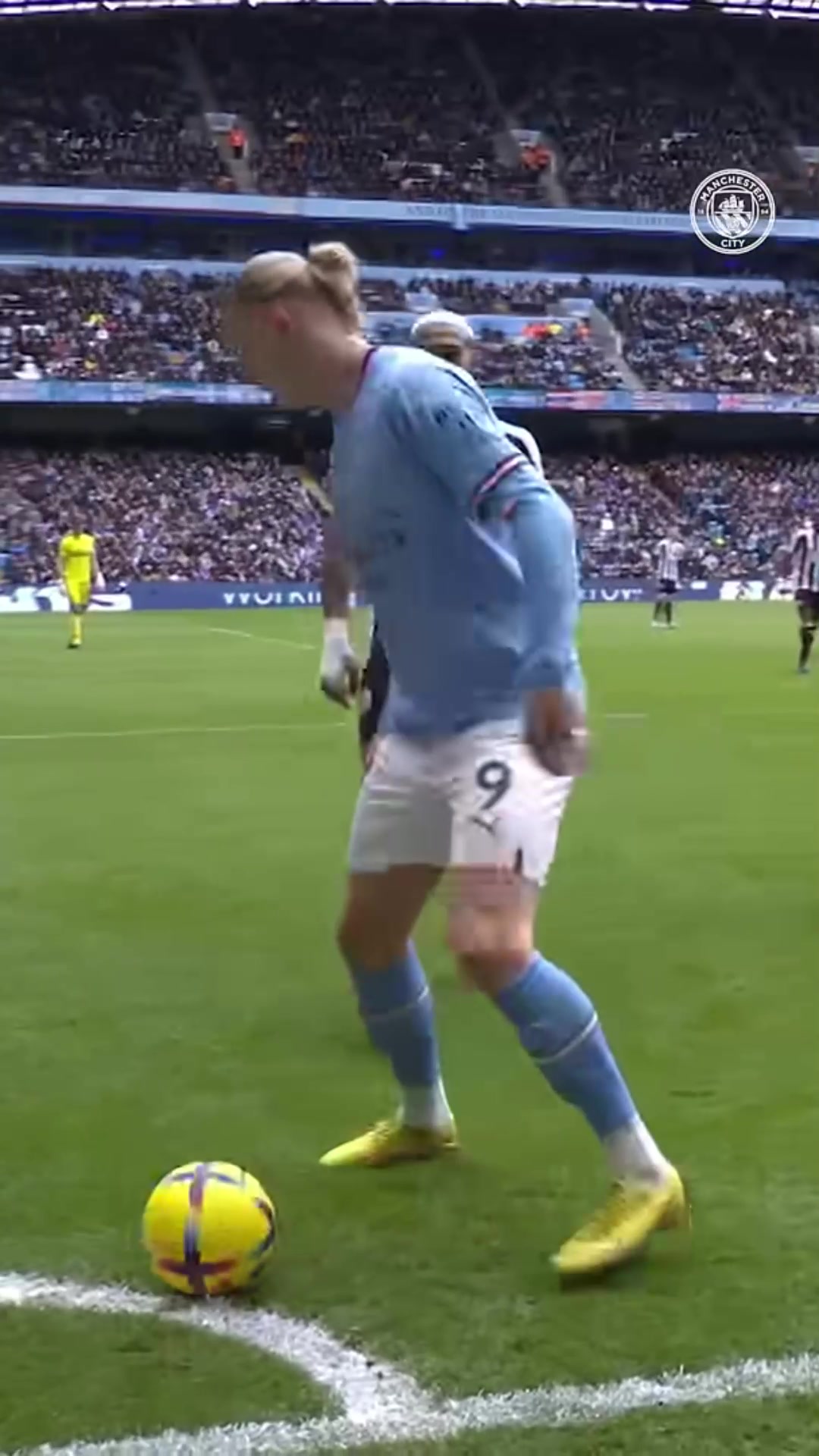 對手要哭了哈蘭德瘋狂造角名場面