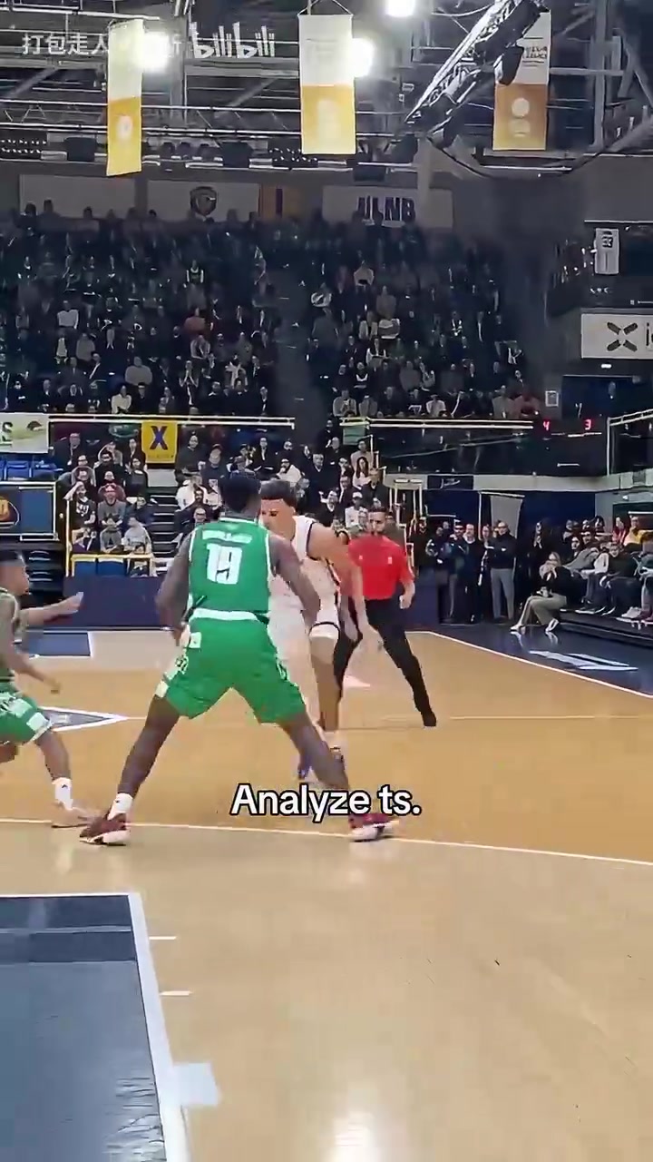 外星人來(lái)自2米24的持球變向單打感覺(jué)進(jìn)不進(jìn)全看文班的手感