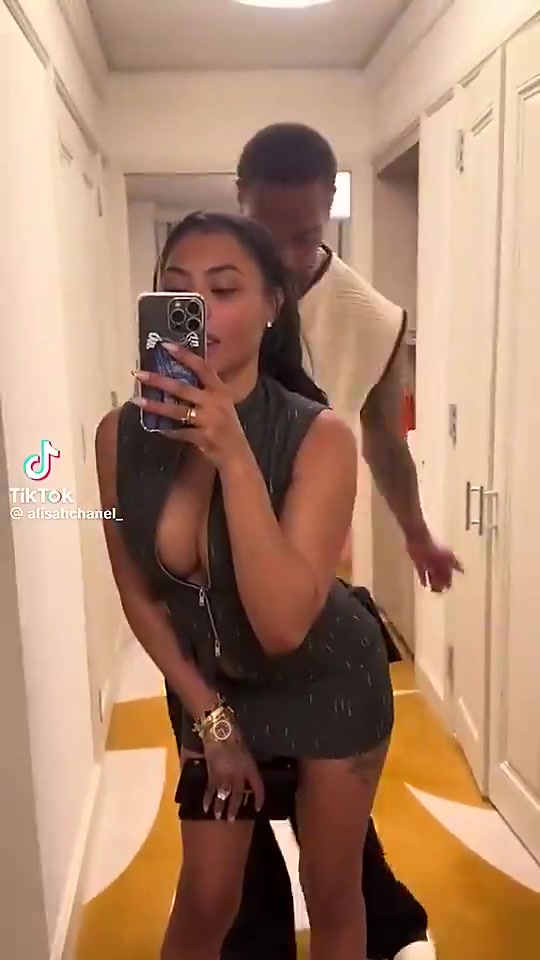 少兒不宜華盛頓曾對(duì)著鏡子狠狠抽了一下老婆