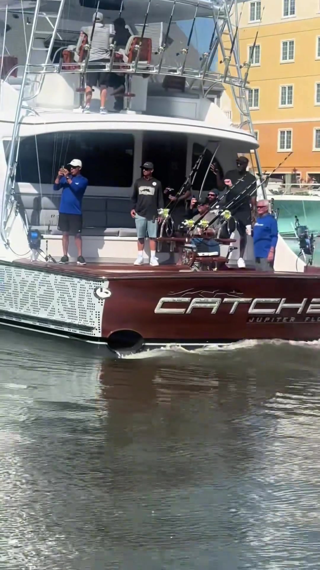 連GOAT喬丹都出海釣魚(yú)了想想喬治也不算什么了