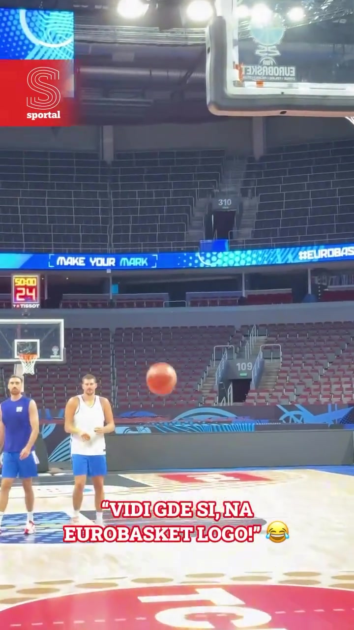 約老師手生了啊約基奇嘗試3次中圈投籃全丟 甚至還有三不沾