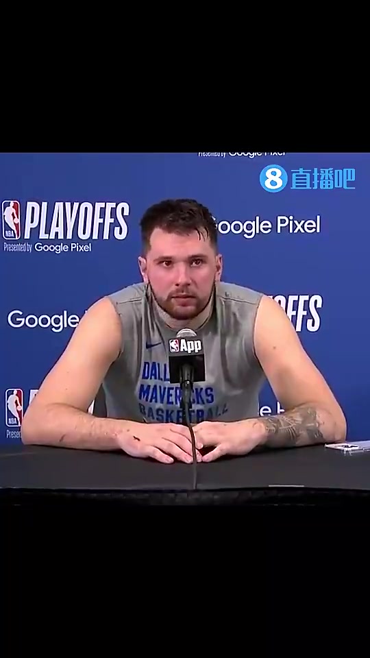 名場面采訪突現(xiàn)不可描述聲音東契奇臉通紅希望不是直播