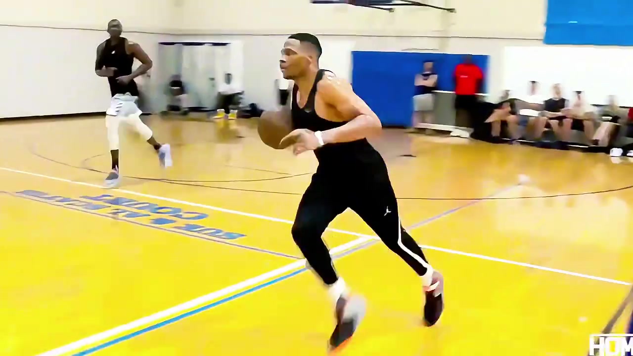 艾弗森vs威少誰歷史地位更高楊毅AI技術更強威少身體更好