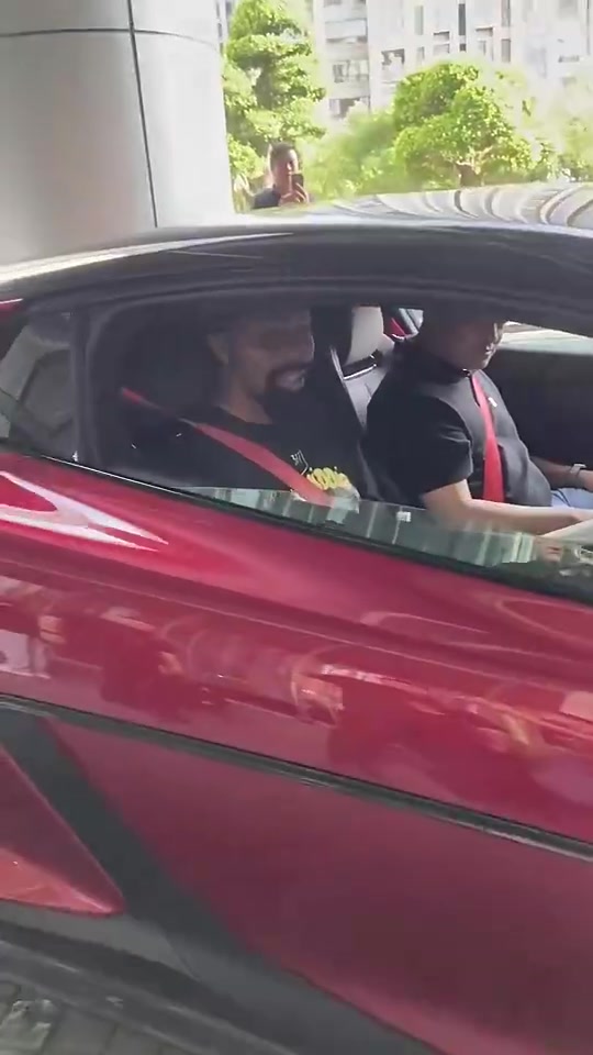 哎呦臥槽會跳舞的汽車丁威迪被國產(chǎn)汽車品牌仰望汽車震驚