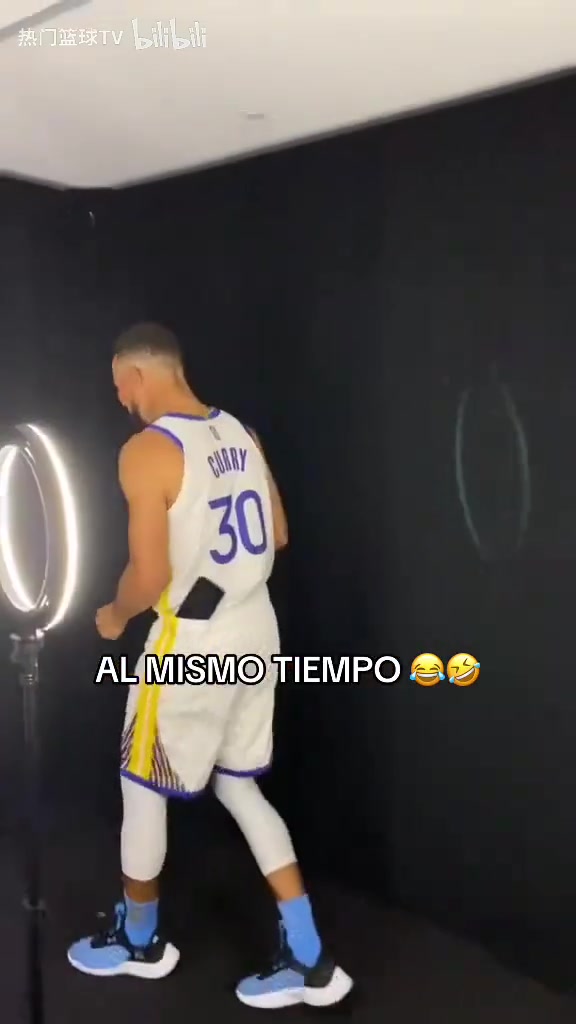 再看只有感慨名場面庫里和普爾的默契游戲