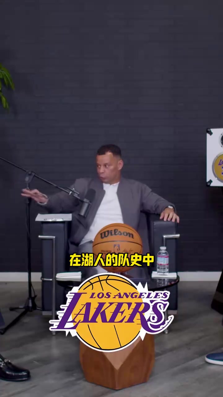 魔術(shù)師評(píng)湖人隊(duì)史前五天勾科比自己詹姆斯奧尼爾logo貝勒等等