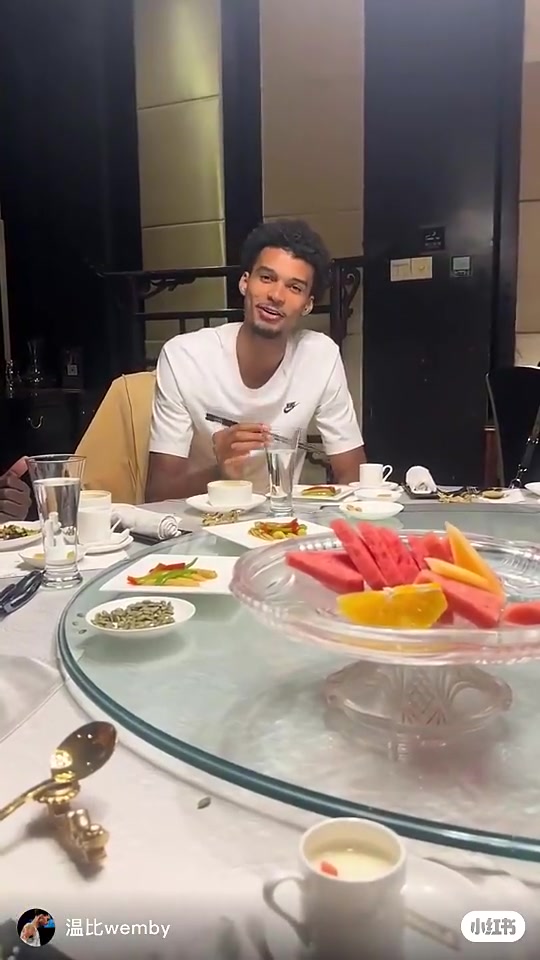 姓文的速速歸化文班亞馬此前開(kāi)嗓秀中文居然會(huì)唱一剪梅