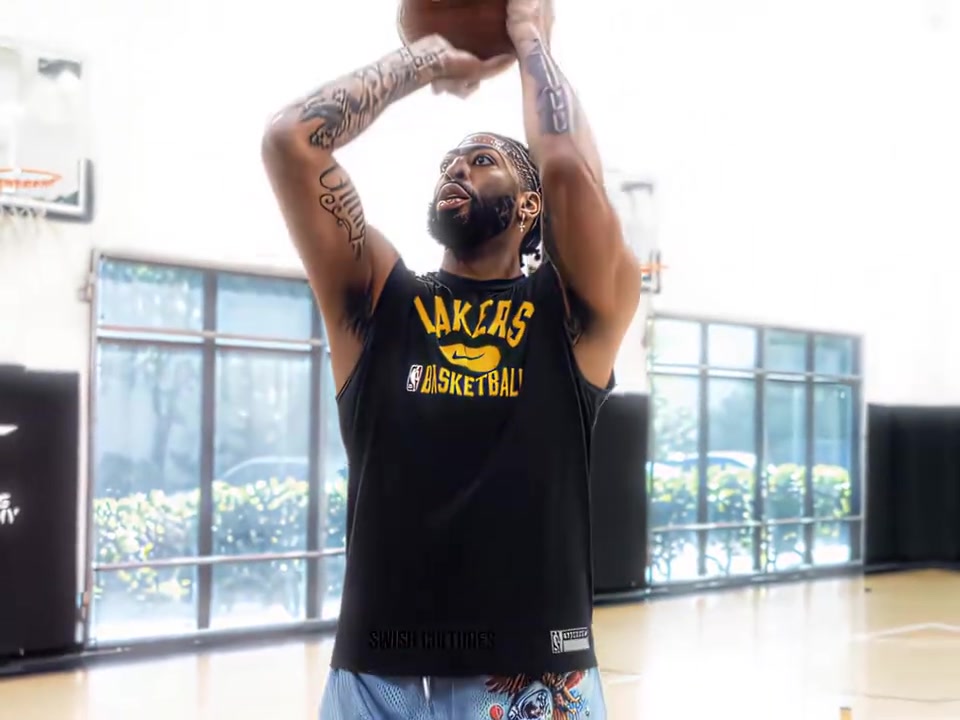 架海紫金梁濃眉這身材放古代也是個威震一方的將領啊