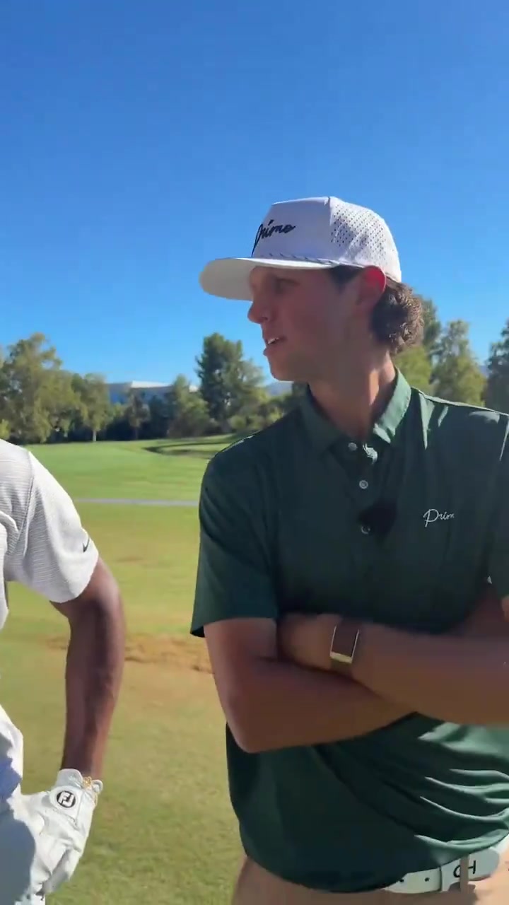 追隨父親的腳步布朗尼休賽期也開始苦練高爾夫球了