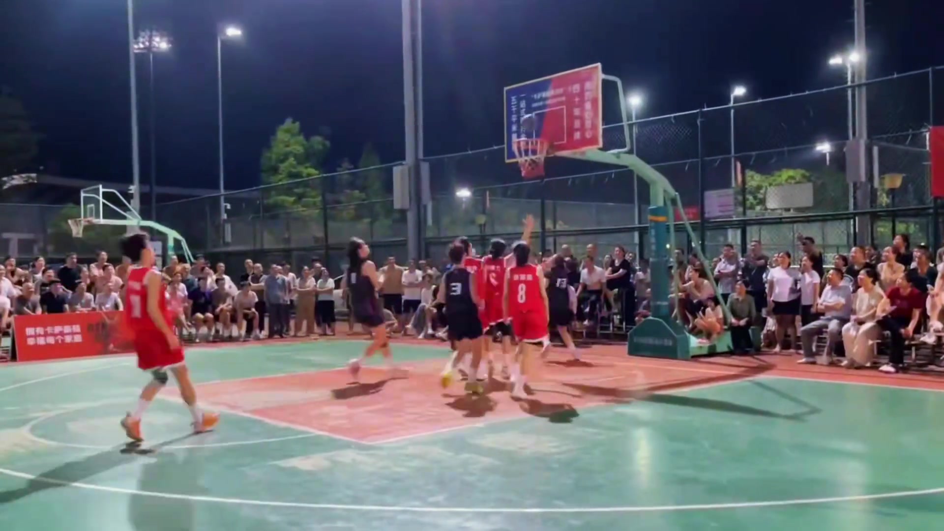 背運(yùn)變向不減速不是姐妹男的也沒(méi)幾個(gè)像你這么猛啊