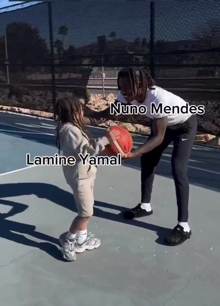 太壞了國外網(wǎng)友惡搞今天凌晨亞馬爾vs門德斯