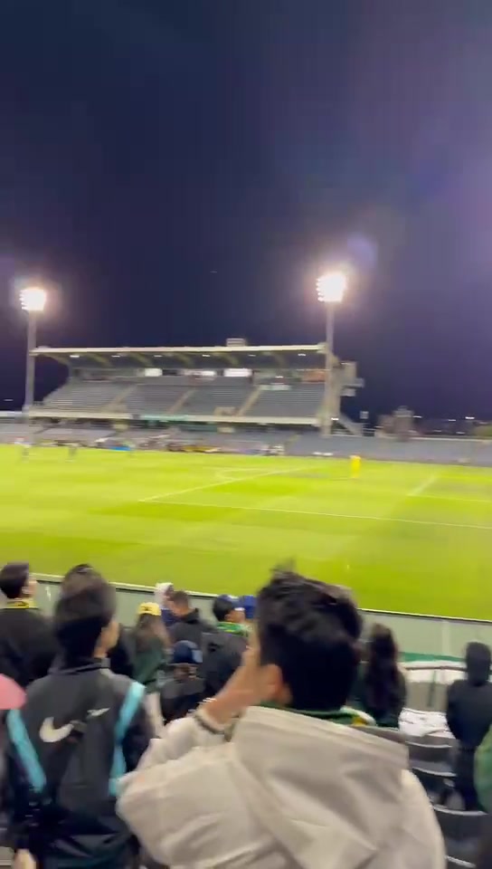 大過(guò)節(jié)添堵國(guó)安遠(yuǎn)征球迷在客場(chǎng)高喊丟人現(xiàn)眼