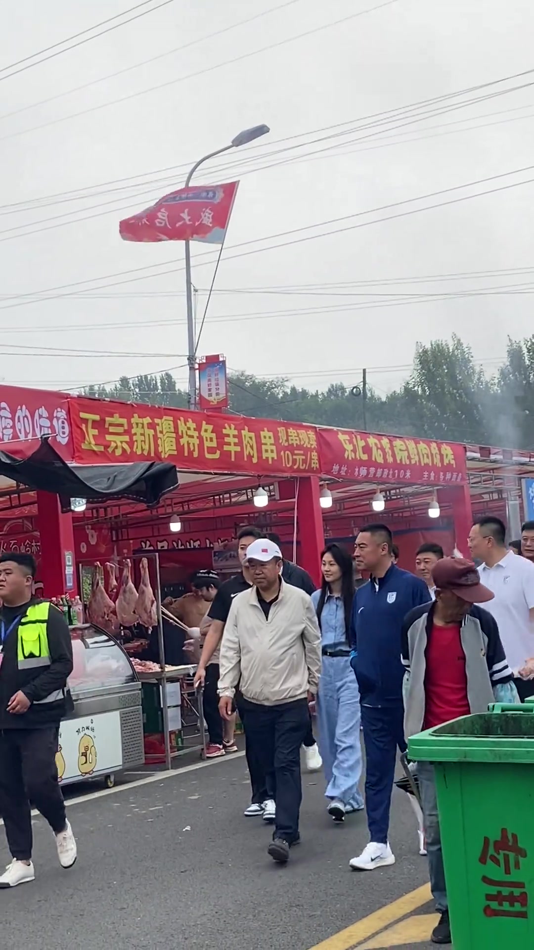 哪位領(lǐng)導(dǎo)大連英博老總跑去廟會(huì)為球隊(duì)燒香祈福