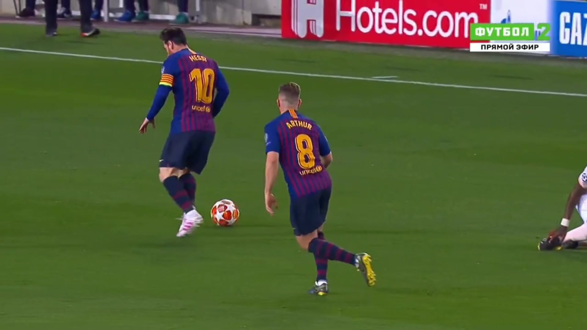 梅西的這次硬核操作造就了博格巴名場(chǎng)面的誕生