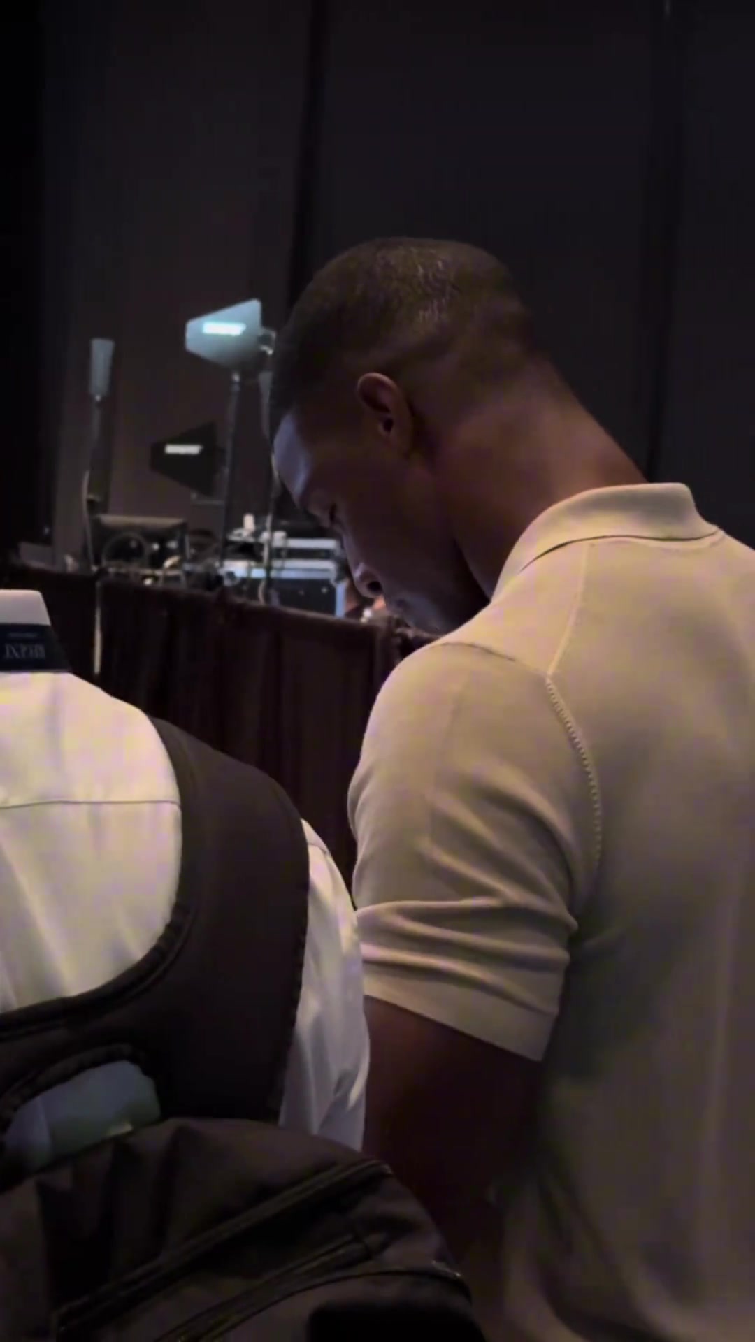 相愛(ài)相殺當(dāng)山東泰山球迷在香港偶遇國(guó)安外援法比奧