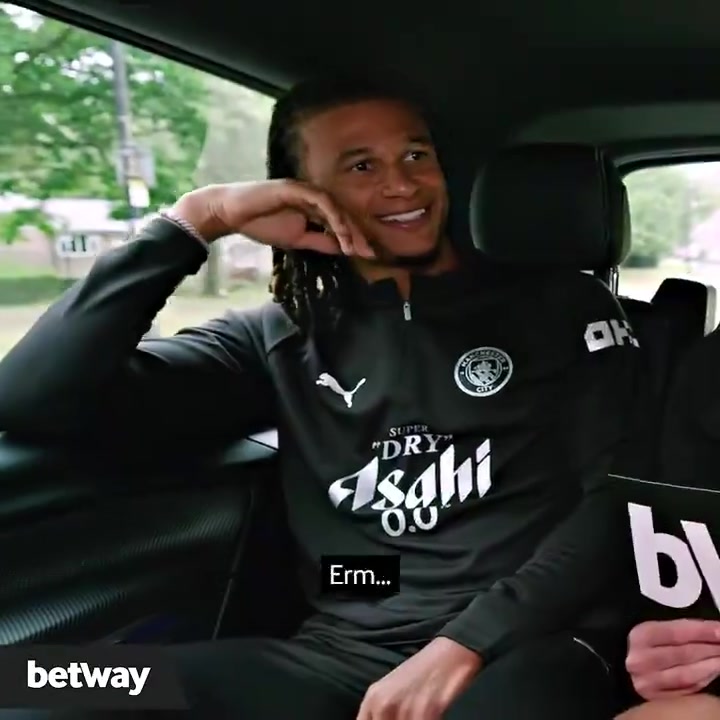 最好的友情德布勞內(nèi)和阿克的關(guān)系有多好