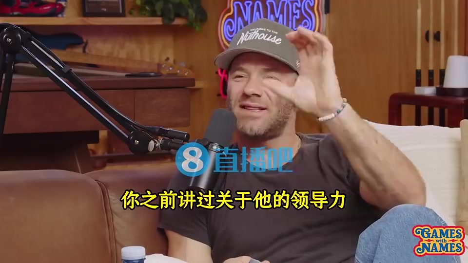 珍妮此前詹姆斯身體強(qiáng)壯無比像一列火車朝我沖來我會尖叫的