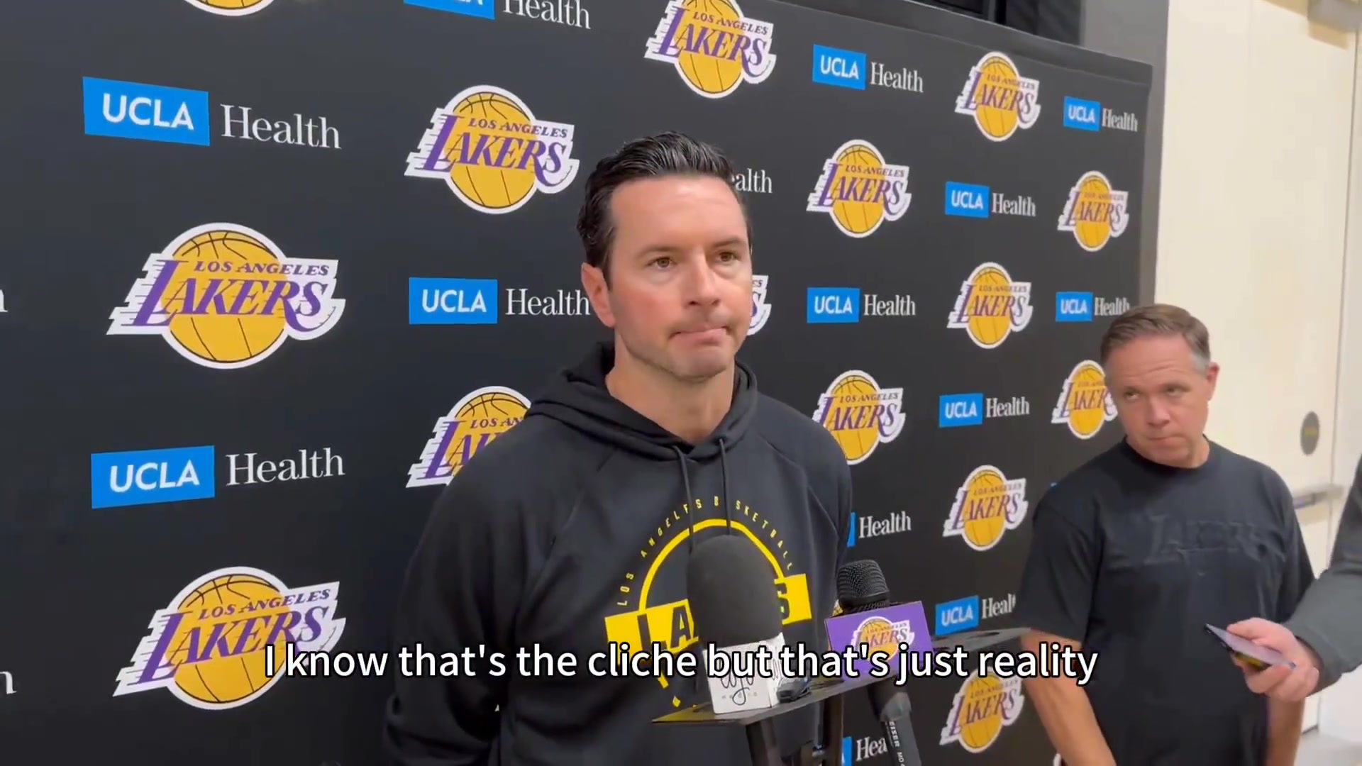 雷迪克詹姆斯尚未參加球隊完整合練他有著自己恢復(fù)時間表