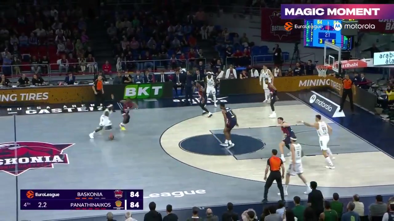 湖人棄將去了歐洲成MVP了納恩迎著兩人高難度壓哨絕殺