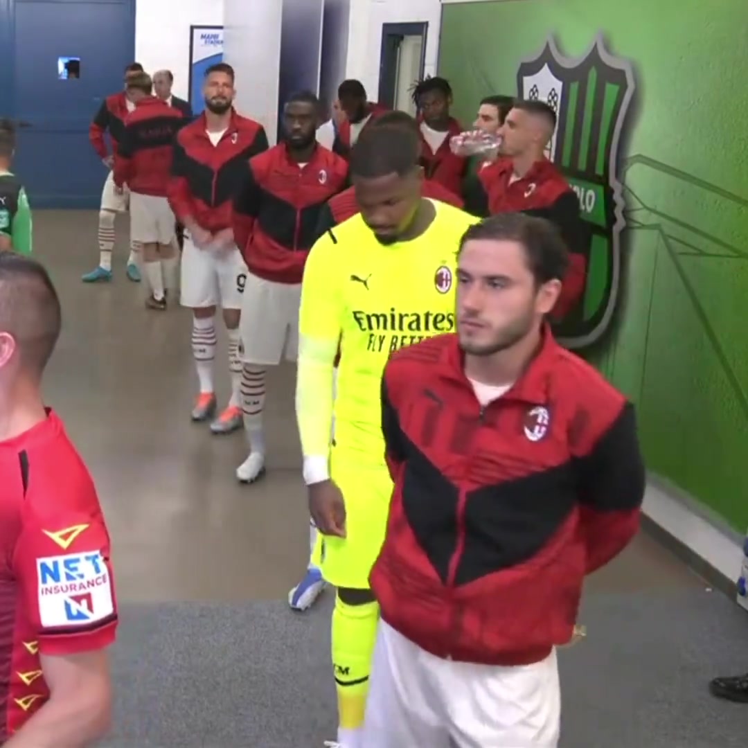 那一天的凌晨羅森內里和他們一樣屏住呼吸等待開始哨聲的吹響