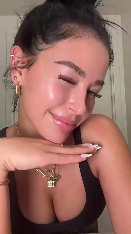 貝林嫂貝林厄姆女友大秀性感身材不得不說(shuō)真好看