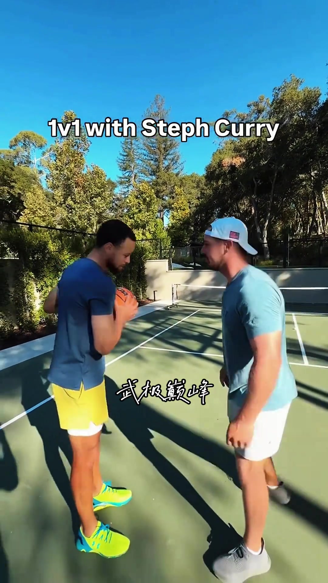 這可能是最快結(jié)束的一對一單挑庫里與高爾夫球手單挑籃球...