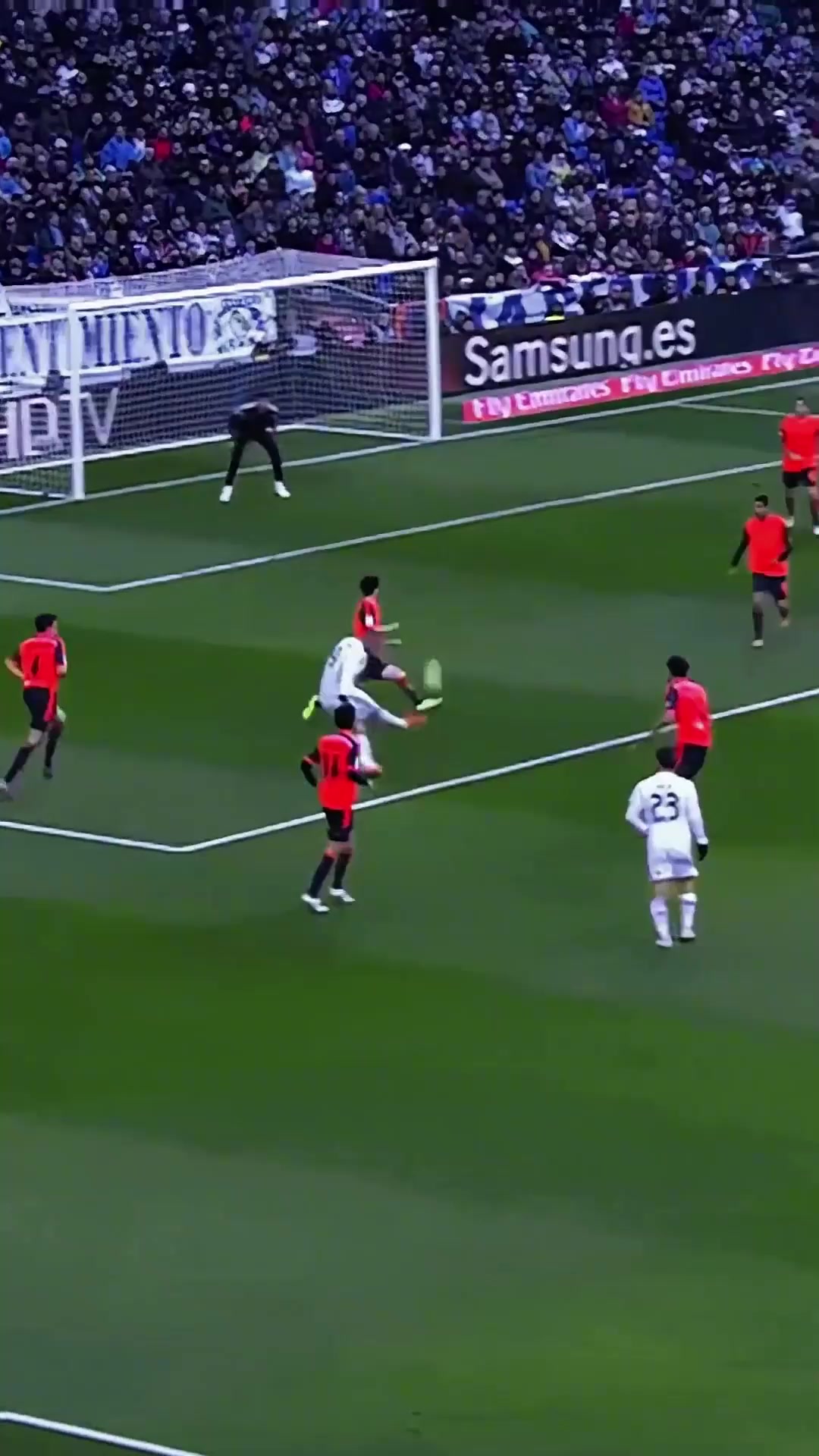 無理進球本澤馬完美詮釋了香蕉球的含義