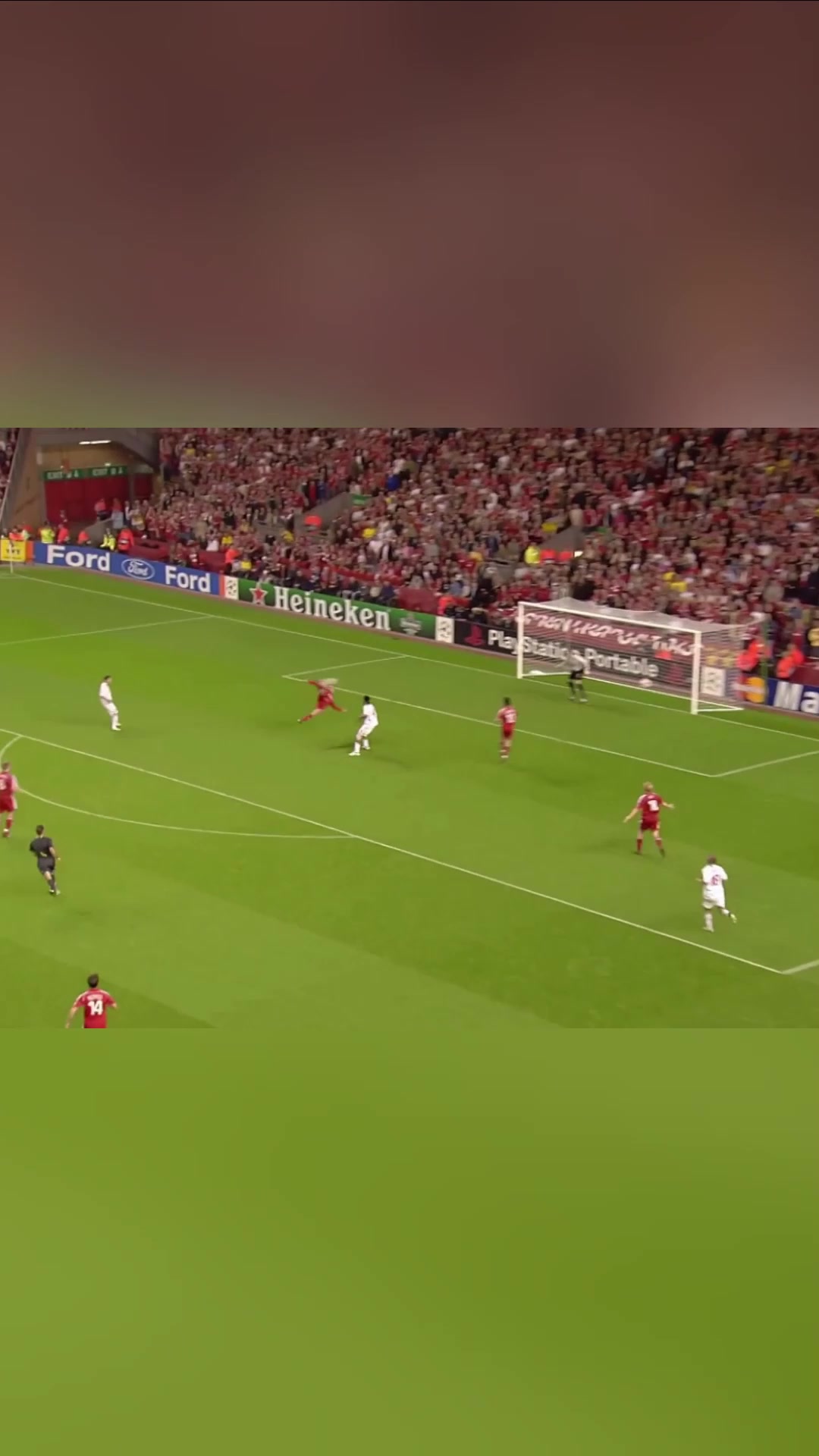 2米01的身高卻可上演倒鉤克勞奇倒鉤破門名場(chǎng)面