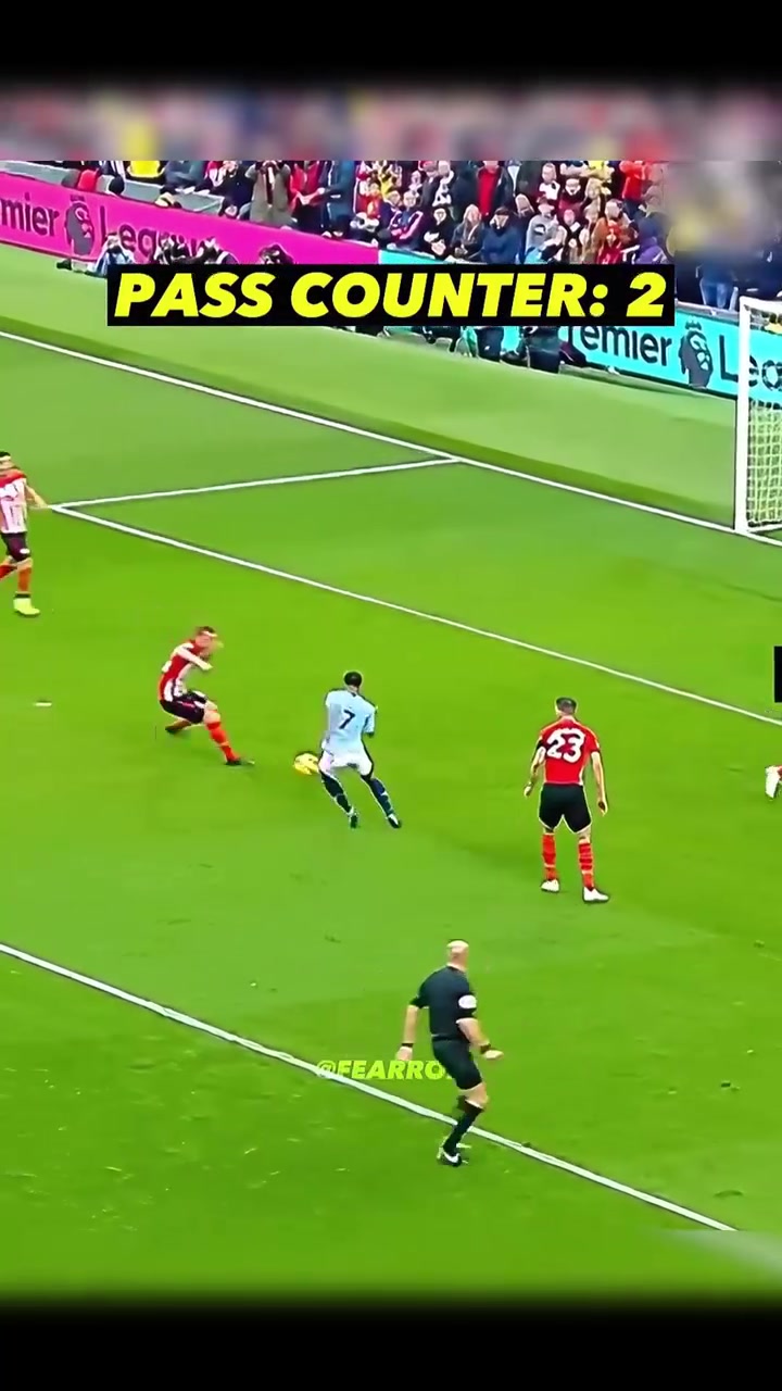 能控這么久也挺厲害名場面曼城禁區(qū)內(nèi)20秒7腳傳遞無人射門