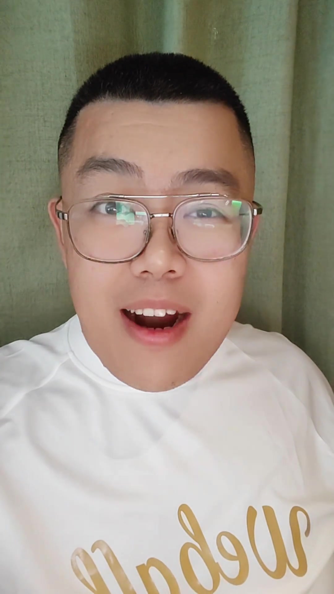 整笑了國(guó)安博主教練也沒(méi)錯(cuò)了也四后衛(wèi)了那是誰(shuí)錯(cuò)了