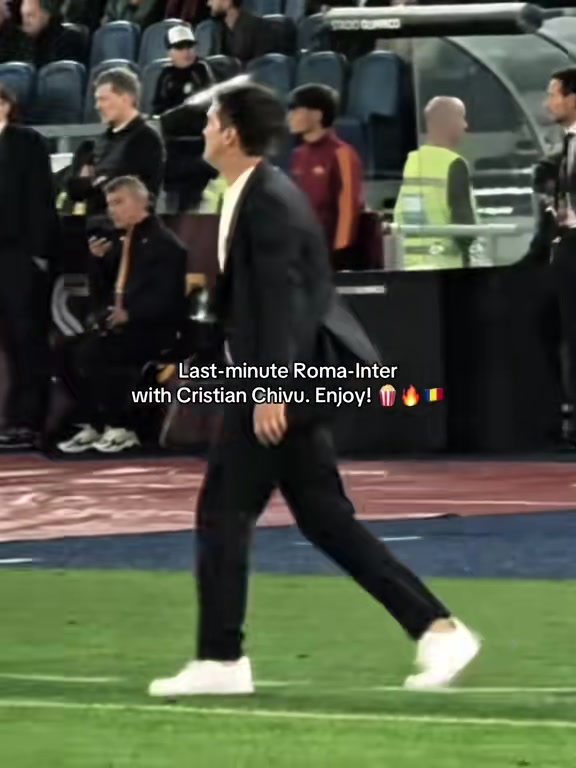 全神貫注意甲官推曬國(guó)米大戰(zhàn)羅馬最后時(shí)刻場(chǎng)邊的齊沃