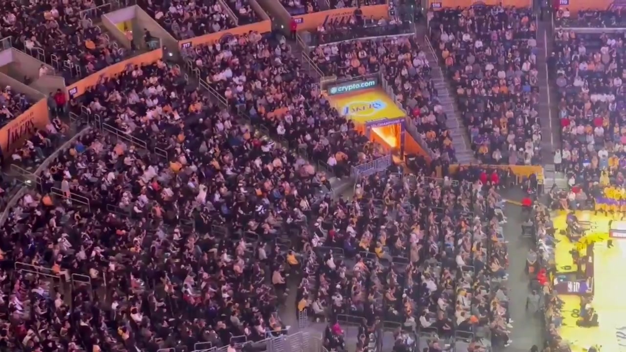 還惦記著這事湖人揭幕戰(zhàn)全場球迷高喊謝謝獨行俠GM尼科