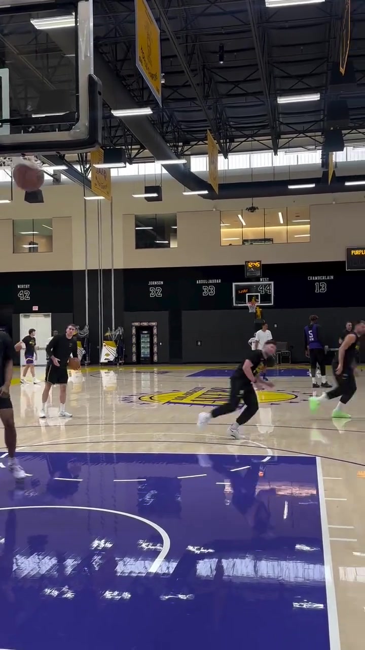 77的狀態(tài)真的是越來越好了相信他會走的很遠